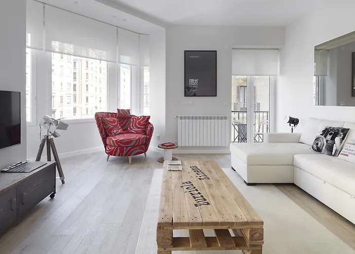 Zurriola Zinema Apartment by FeelFree Rentals